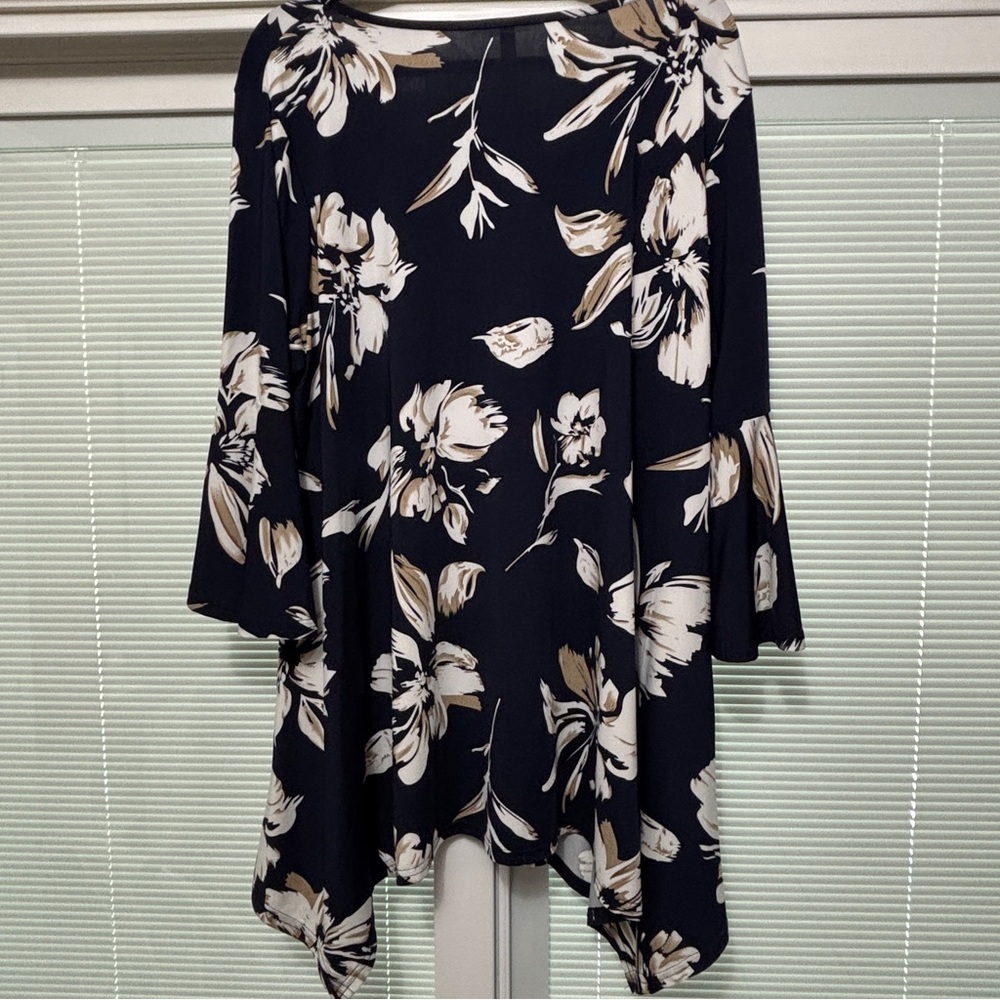 White Mark Successfully Comfortable Tunic 3X 3/4 With Bell Sleeve